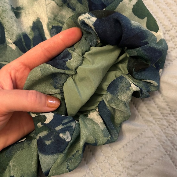 Green Blue Watercolor Blouse, NEVER WORN, Bubble sleeves, Size Small - Picture 3 of 8